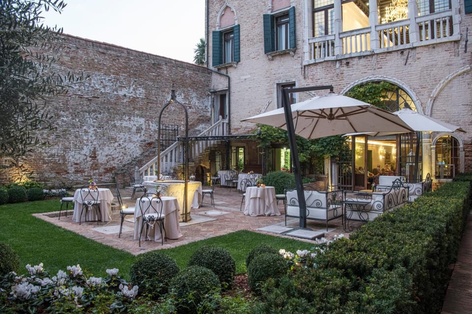 Hotel Nani Mocenigo Palace Hotel in Lido di Venezia