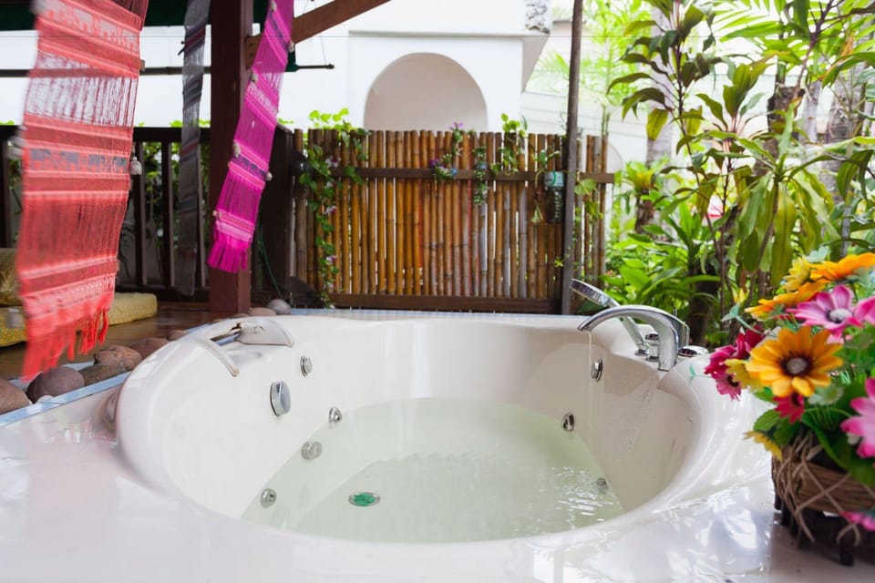 The Expat Hotel Patong Hotel in Patong