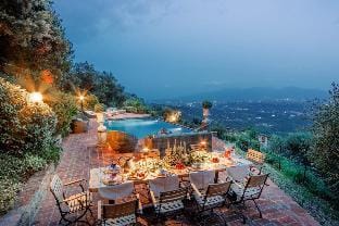 Villa Lina in Lucca with 4 bedrooms and 3 bathrooms Hotel in Capannori