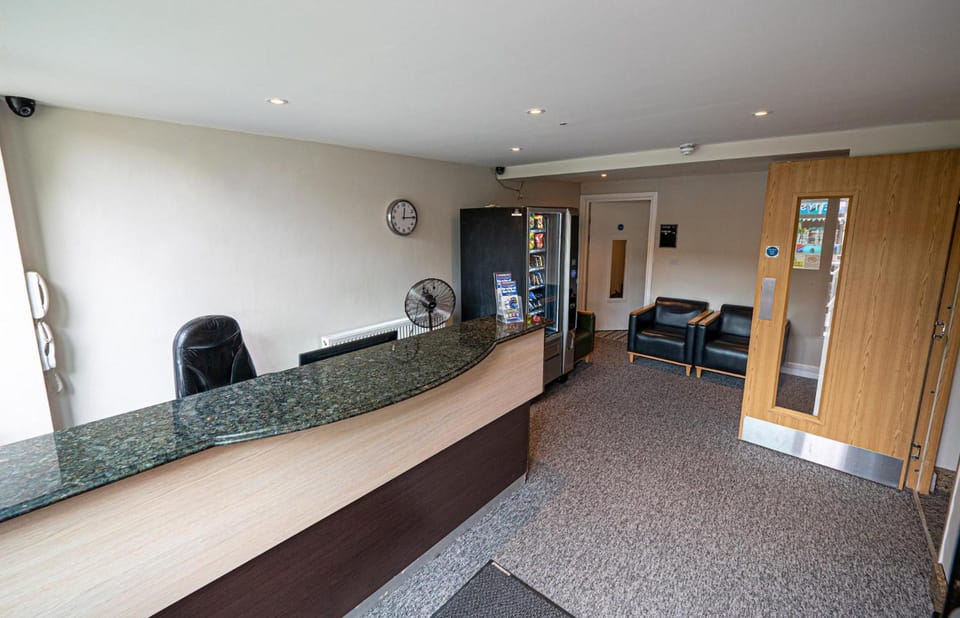 Maiden Oval Hotel in London