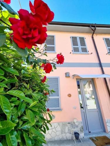 Marinella Guest House Hotel in Lombardy