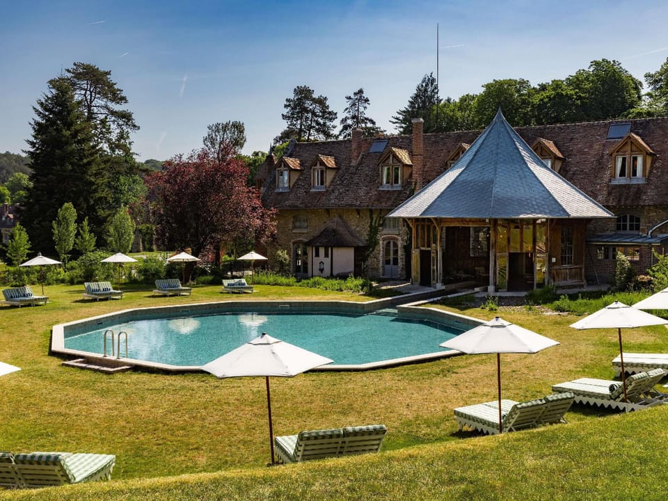 Abbaye des Vaux De Cernay un hotel Paris Society Collection Hotel in Île-de-France
