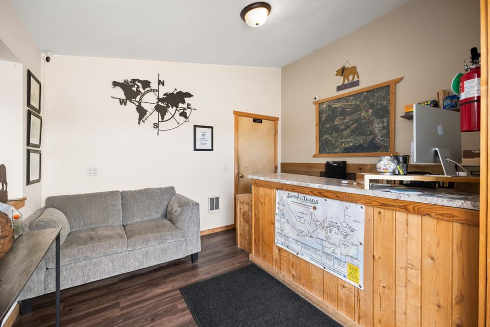 Moose Inn Motel in Spirit Lake