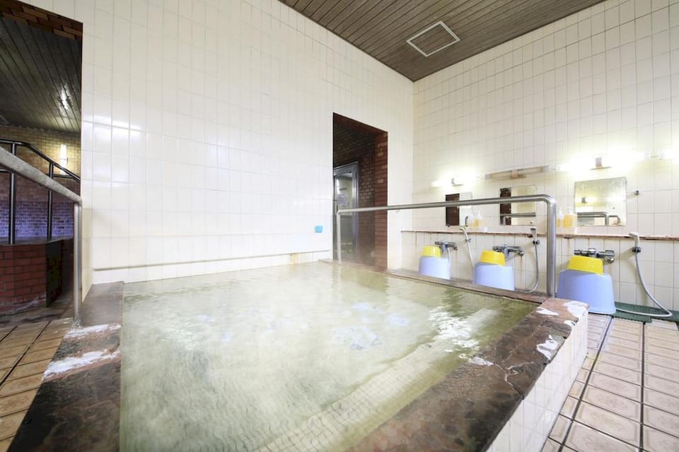Hot spring bath