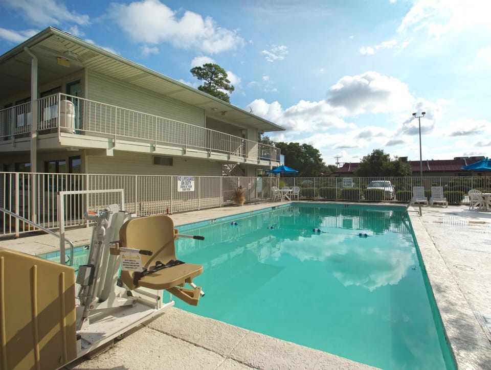 West Ashley Inn Charleston Hotel in Johns Island