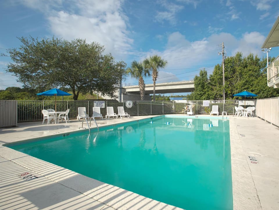 West Ashley Inn Charleston Hotel in Johns Island