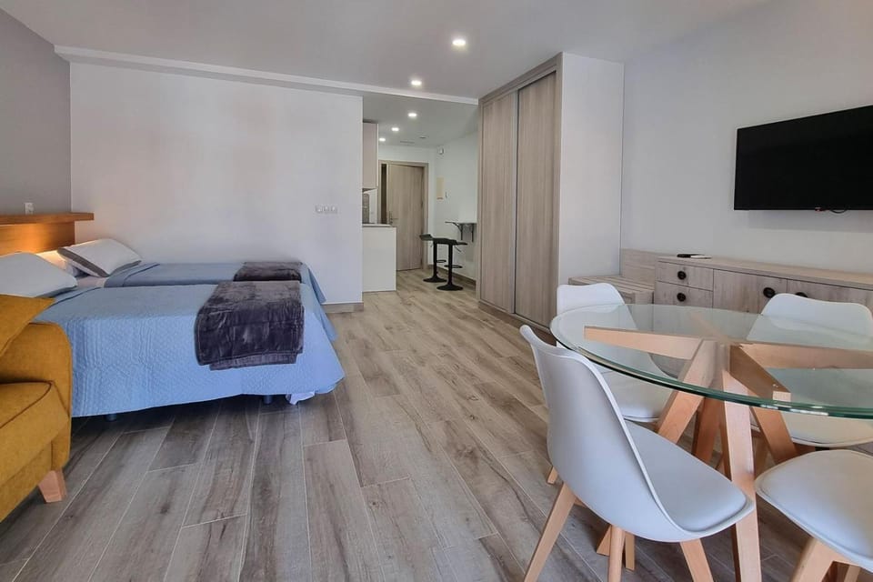 Shared lounge/TV area