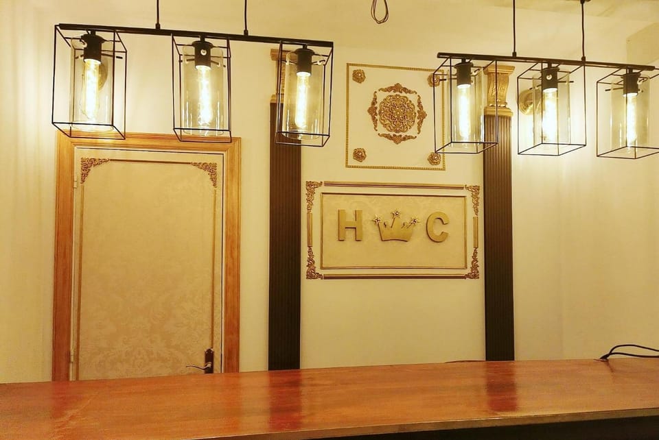 Barcelona Corona Hostal Hostel in Badalona