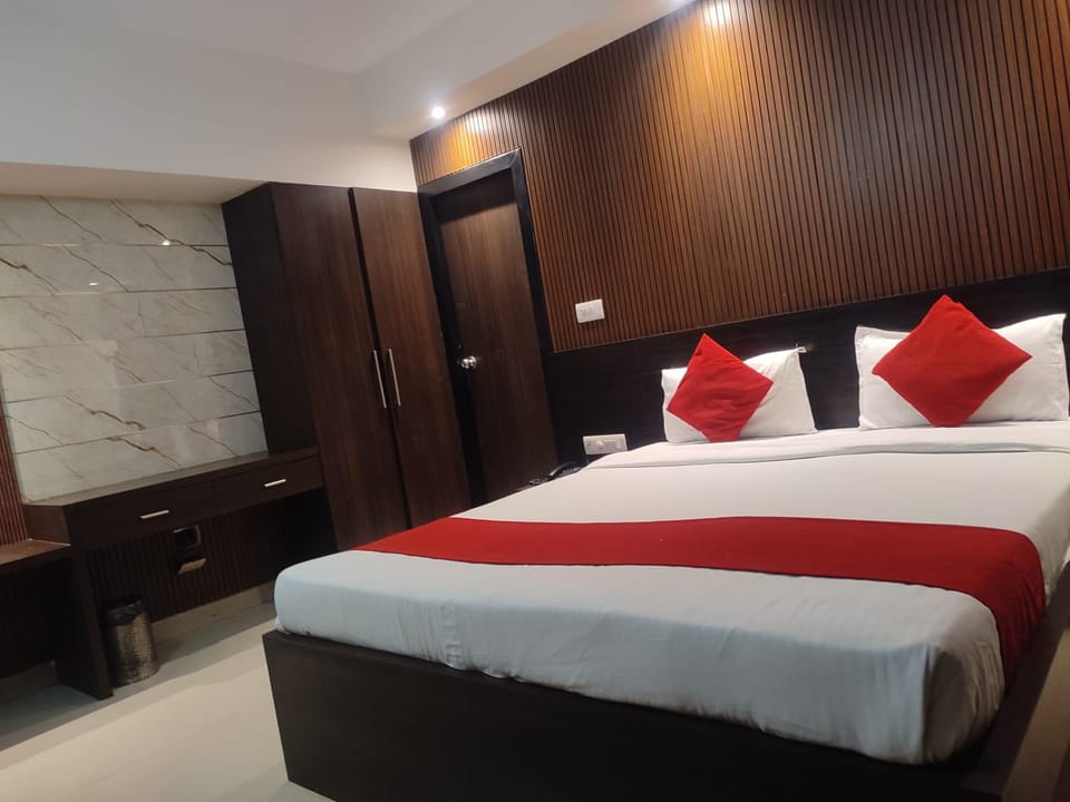 Hotel Shelter- 150 M From Lucknow Railway Station   Hotel in Lucknow