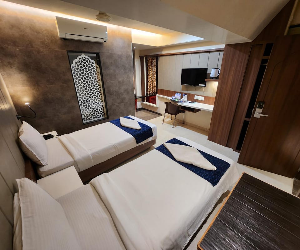 PALASH INN Hotel in Maharashtra