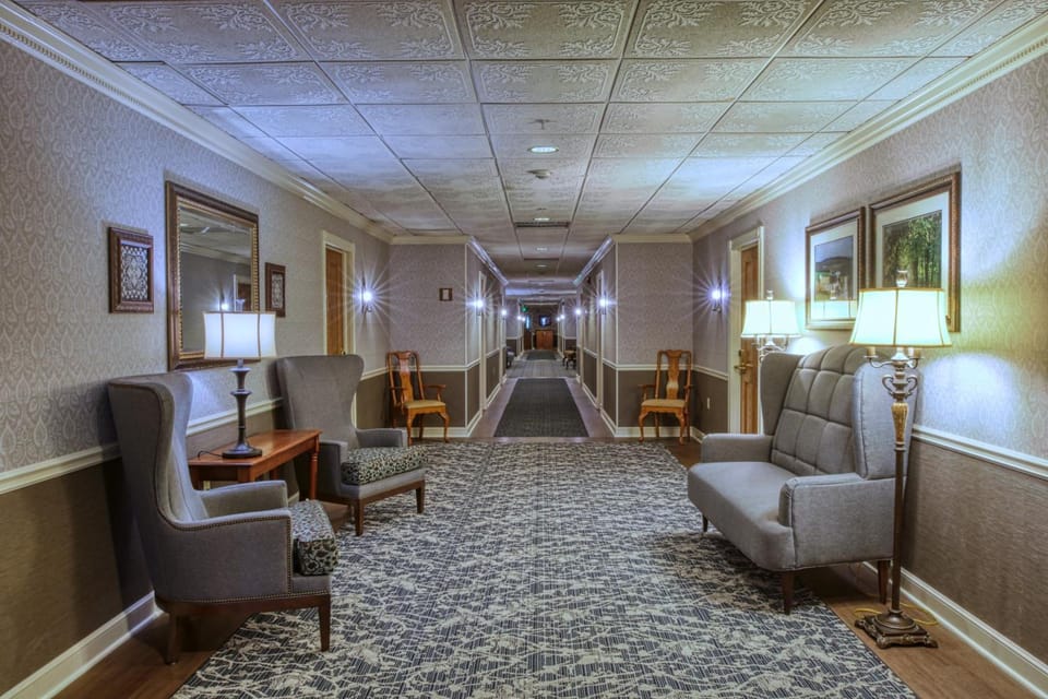 Carlisle Inn Walnut Creek Hotel in Ohio