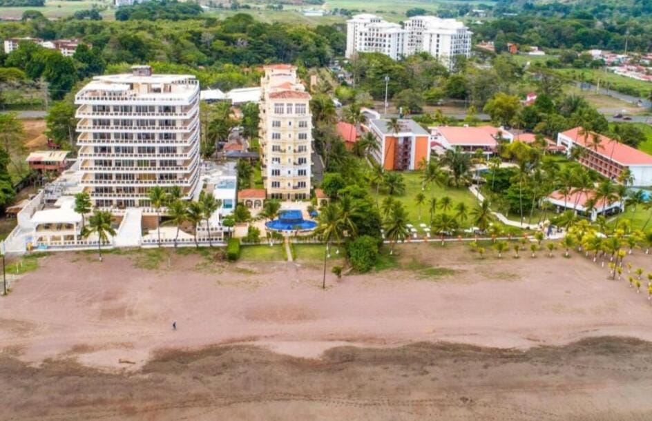 Acqua Residences 5 Star Apartment hotel in Jaco