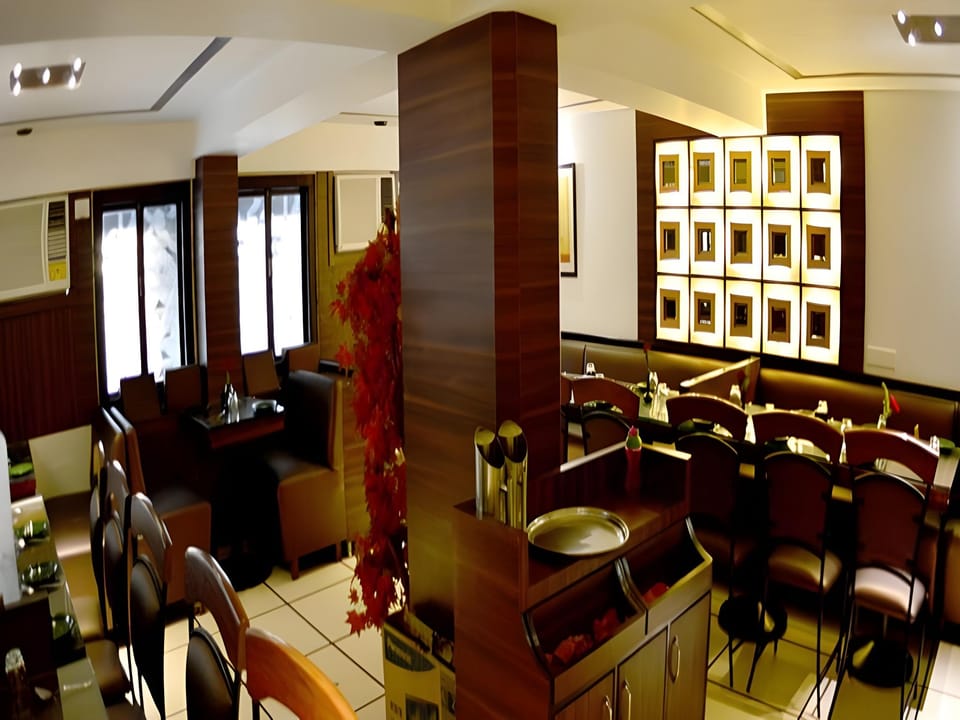 Hotel Vinamra Residency Hotel in Maharashtra