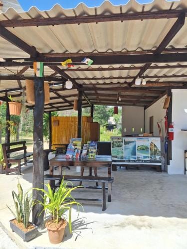 Lanta Happy House Hotel in Sala Dan
