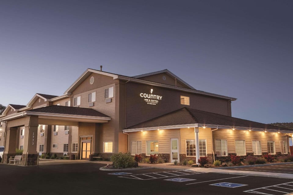 Country Inn & Suites by Radisson, Prineville, OR Hotel in Prineville