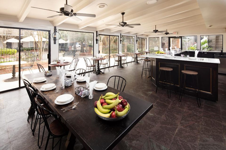 Maison St Charles Hotel in Warehouse District