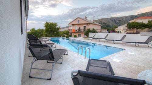BC Eleven - mit Zentralheizung Hotel in Lika-Senj County