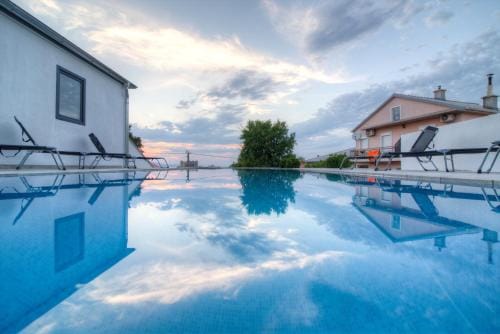 BC Eleven - mit Zentralheizung Hotel in Lika-Senj County