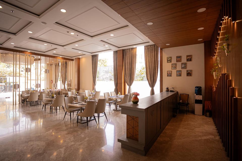 HHW Buddha Lineage Hotel in Varanasi