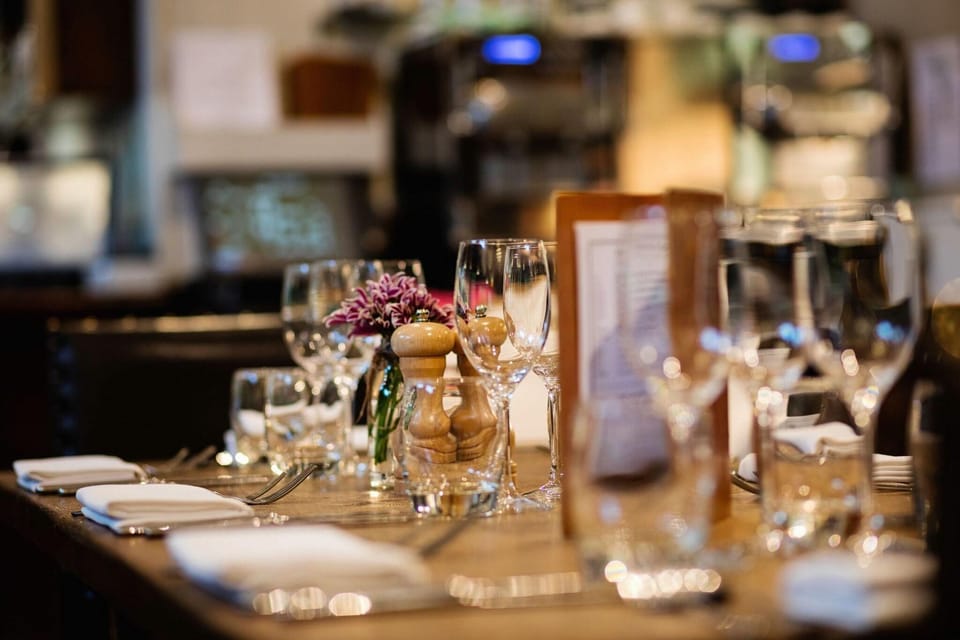Fox and Grapes Hotel in London Borough of Richmond upon Thames