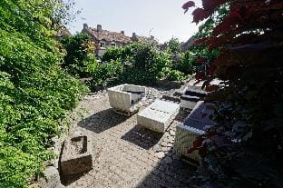 Room to rent with own entrance, living room and bathroom Hotel in Limburg (province)