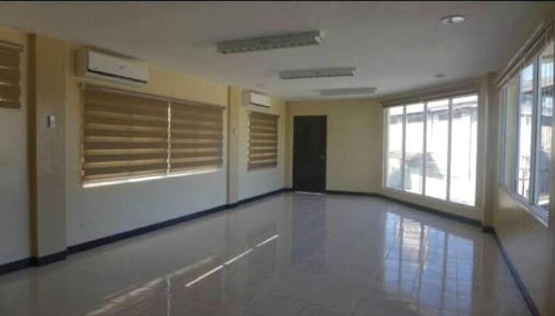 Darvy Suites Hotel in Muntinlupa