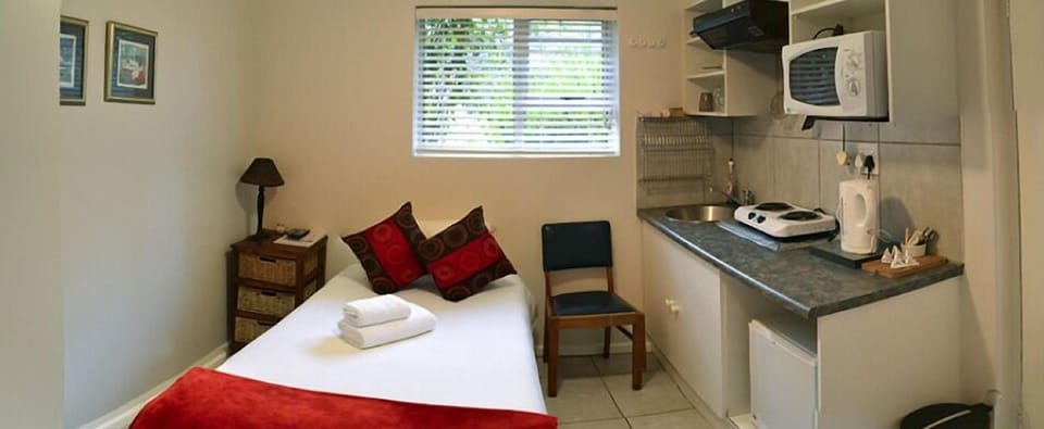 Sundune Guest House & Self Catering Hotel in Port Elizabeth