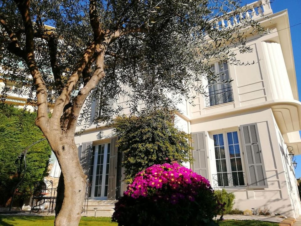 B&B Villa Blanche Hotel in Cannes