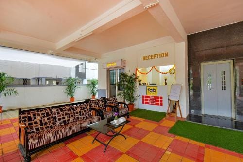 Fabhotel White House Hotel in Pune