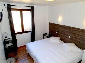 Le Mas des Amandiers Hotel in Graveson