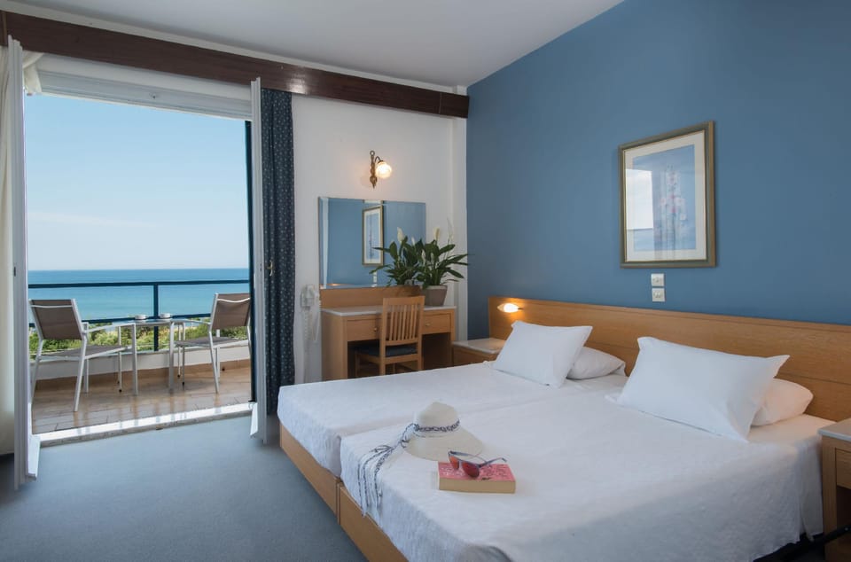 Hotel Delfinia Hotel in Decentralized Administration of the Aegean