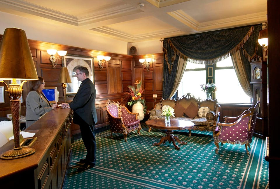 Imperial Crown Hotel Hotel in Calderdale