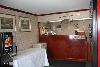 Lake Erie Lodge Hotel in Jerusalem Township