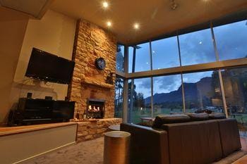 Bushland Hotel in Halls Gap