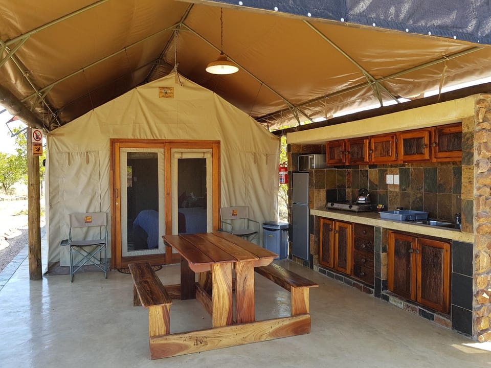 OuKlip Game Lodge Hotel in Gauteng