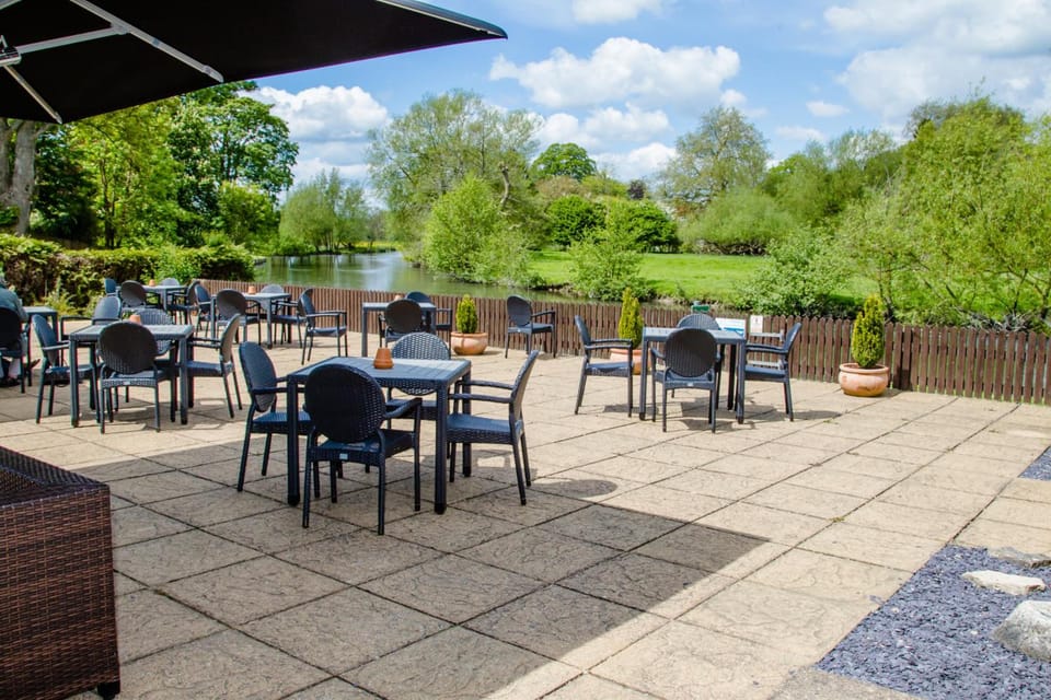 The Legacy Rose and Crown Hotel Inn in Salisbury