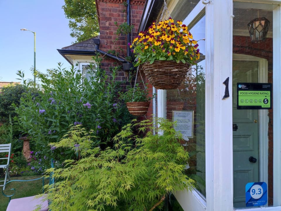 Anton Guest House Bed and Breakfast Hotel in Shrewsbury