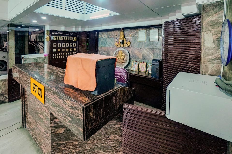Spot On Sri Balaji Hotel in Vijayawada