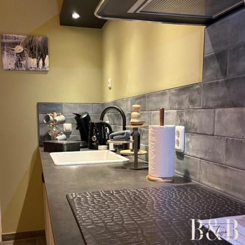 B & B In Two Hulten Hotel in Tilburg