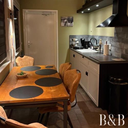 B & B In Two Hulten Hotel in Tilburg