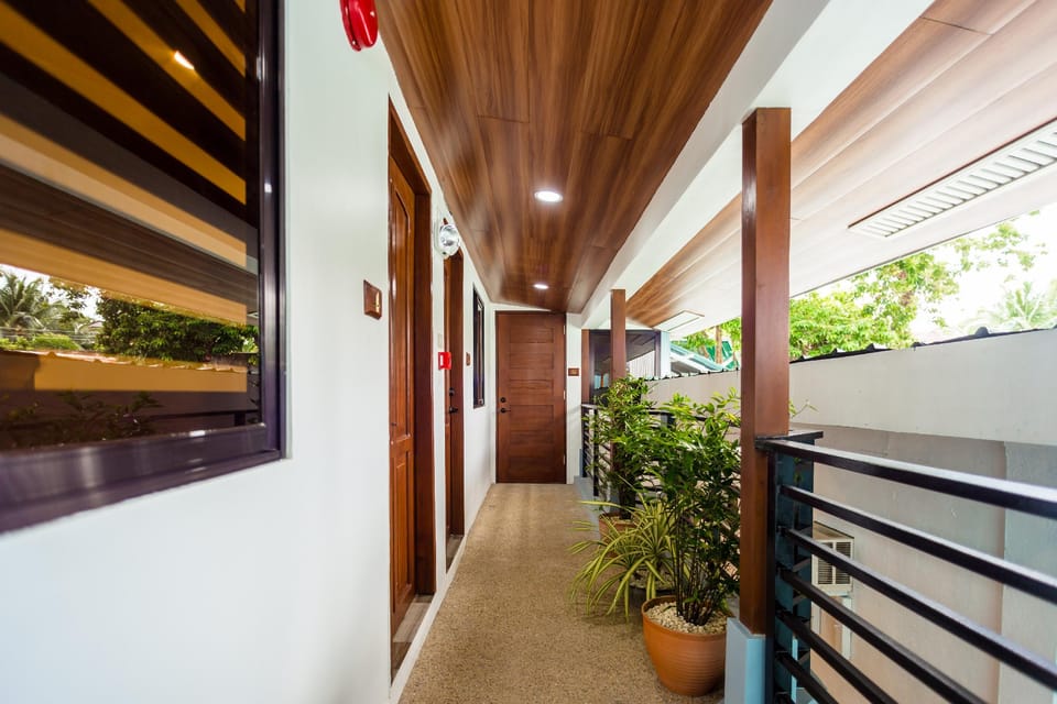 Alona Beachside Inn Hotel in Panglao