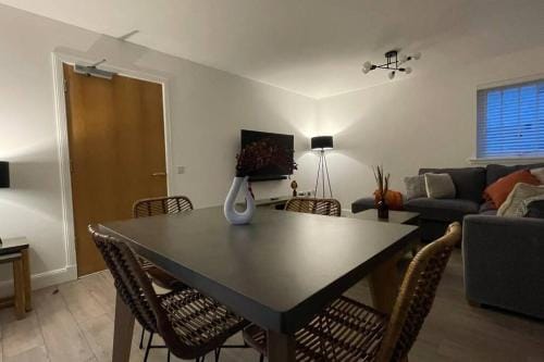 Luxurious Elegant Holiday home+Bike store-Sleeps 6 Hotel in Wick
