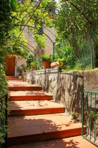 Caligo B&B stanza privata in villa d'epoca con giardino e vista mare Hotel in La Spezia