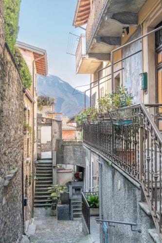 CHIAVE DI VOLTA Lovely Guesthouse with Terrace Hotel in Varenna