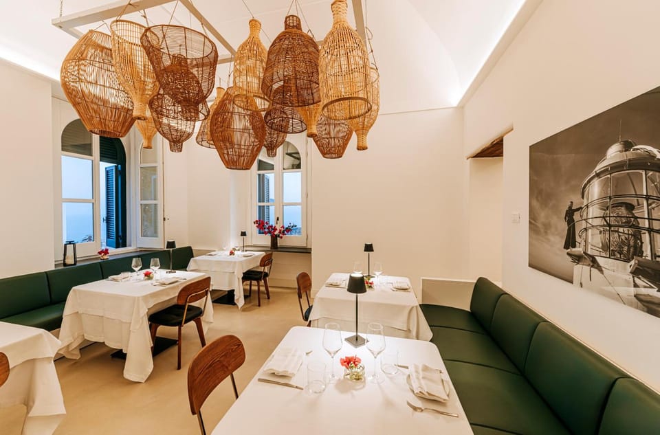 Faro Punta Imperatore Hotel in Campania