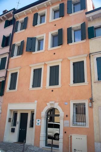 Calcirelli Suites Hotel in Verona