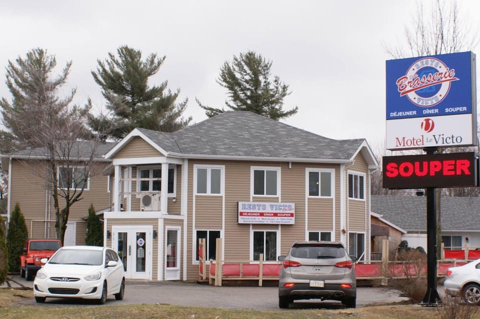 Motel Le Victo Motel in Victoriaville