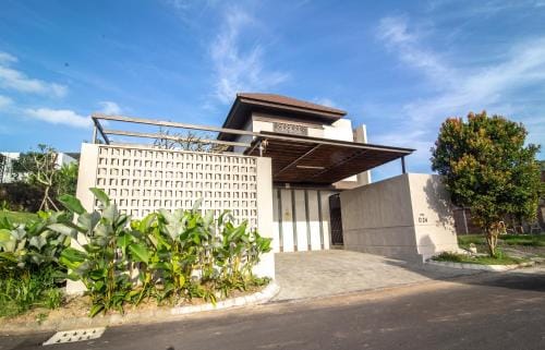 Tridi Beach Villa by Nagisa Bali Hotel in Kediri