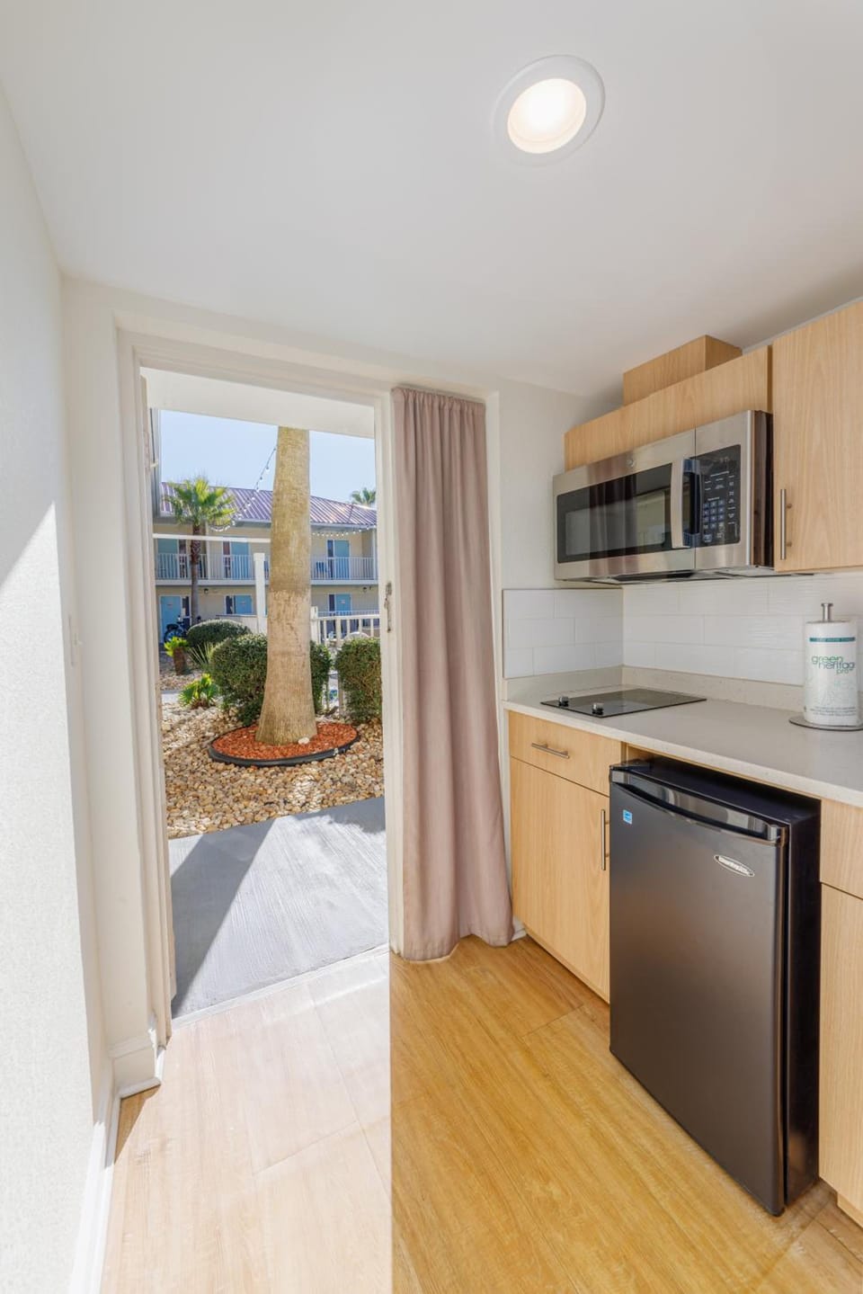 Dunes Inn & Suites - Tybee Island Motel in Tybee Island