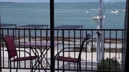 Hotel du Port Bar Restaurant Hotel in Brittany